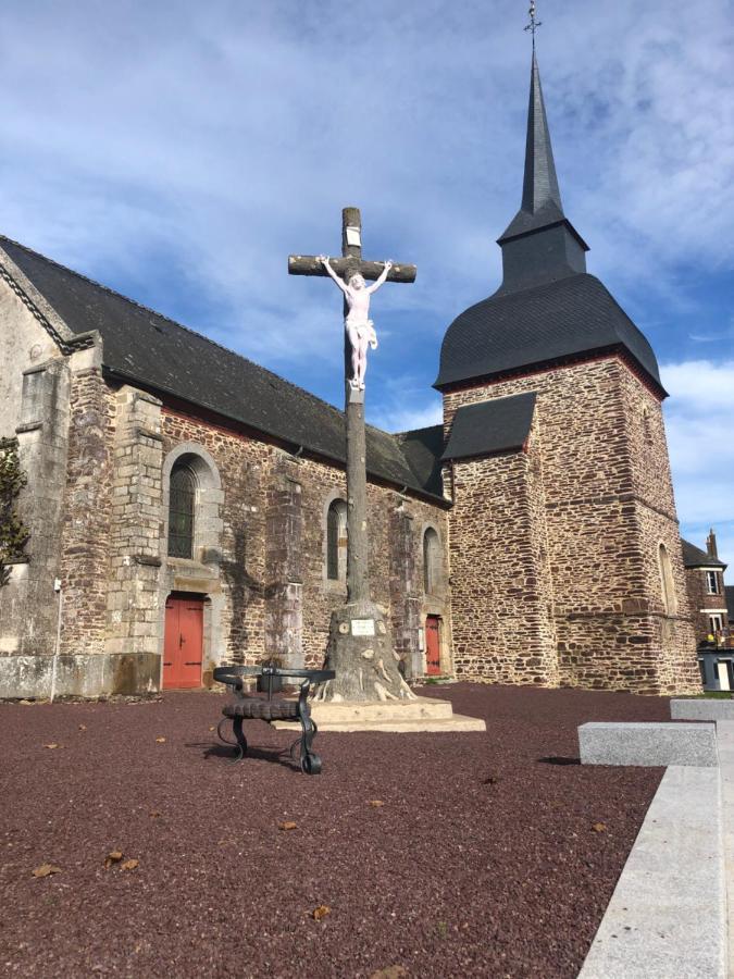 Résidence Merlin Saint-Malon-sur-Mel Exterior foto