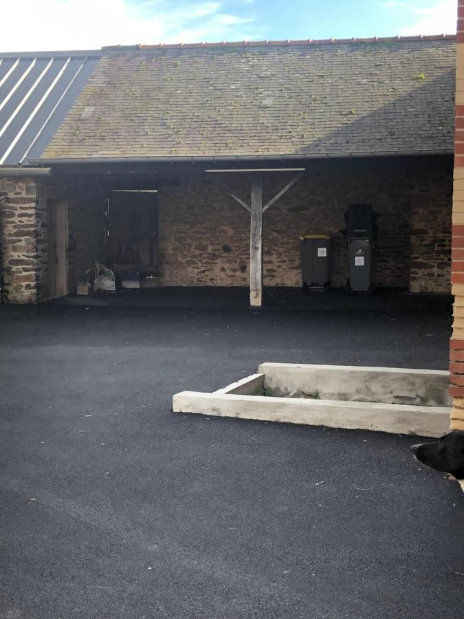 Résidence Merlin Saint-Malon-sur-Mel Exterior foto